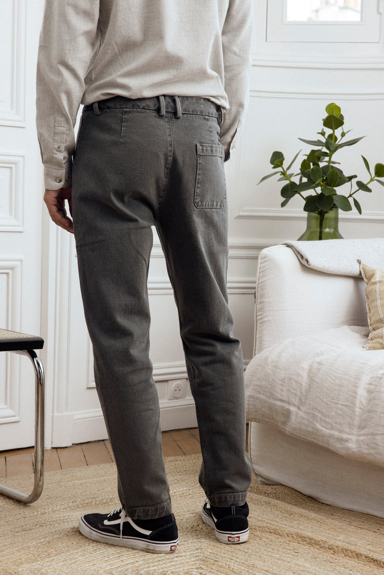 PANTALON GRIS DÉLAVÉ