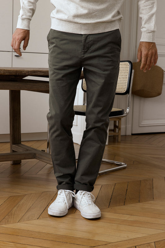 KHAKI CHINO